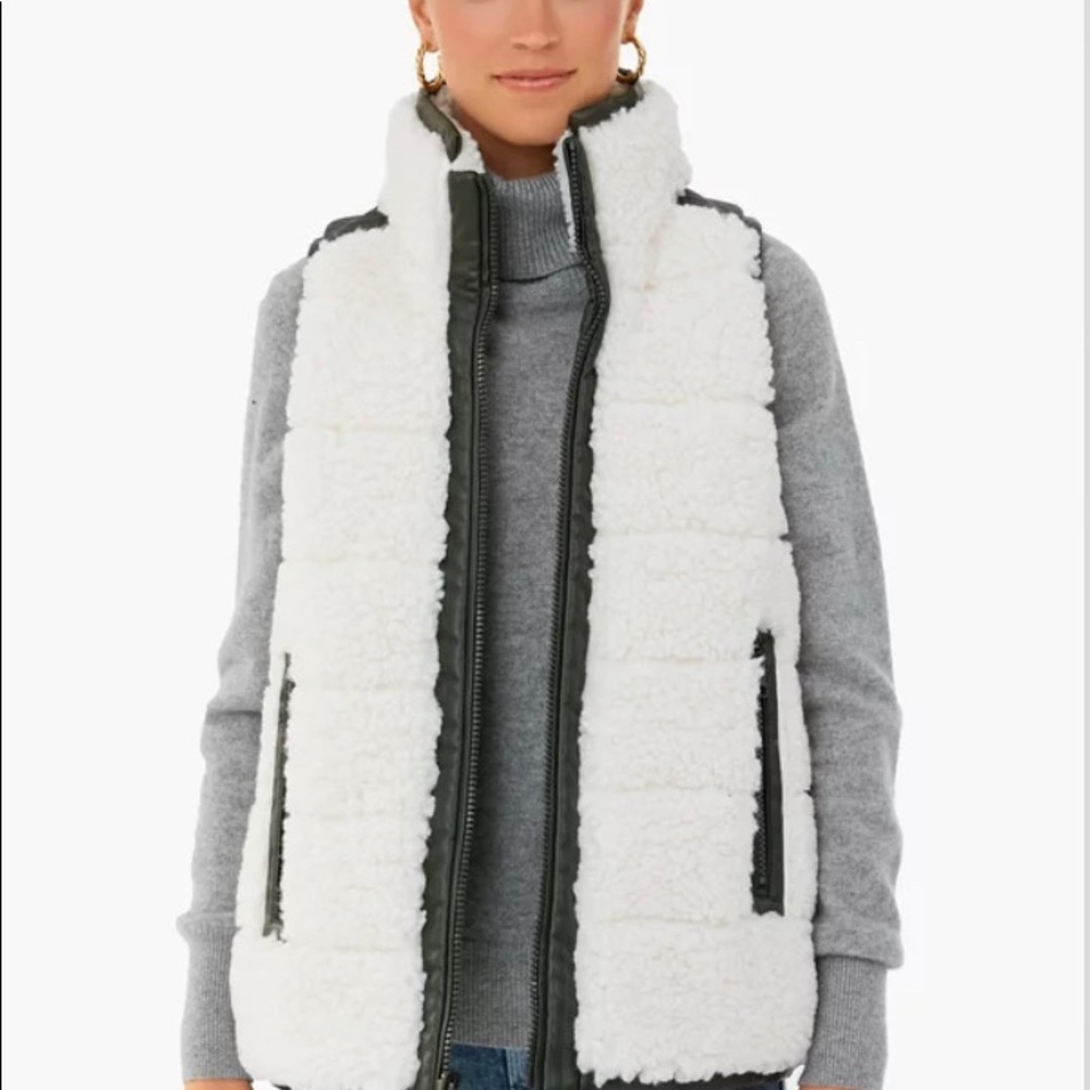 Tuckernuck Leather and Shearling Reversible Vest - Hunter Green - Size M